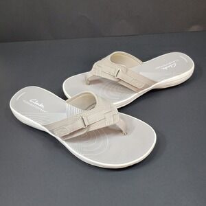 Clarks Cloudsteppers Women's Size 8 Tan Beige Flip-Flop Sandal Cushionsoft